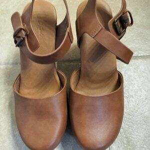 Universal Thread Clogs